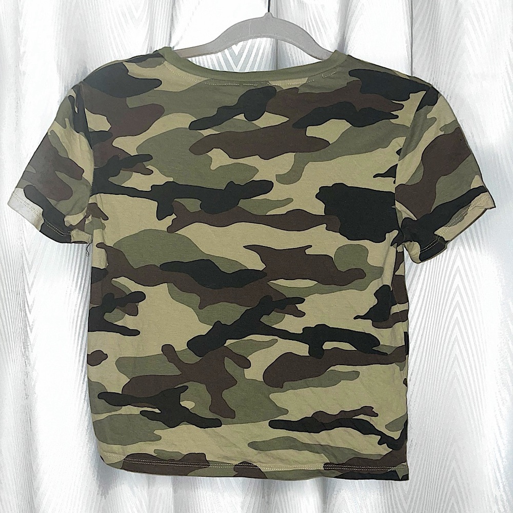 Super cute camo crop top!!!